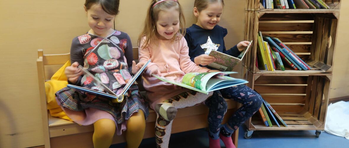 KIGA Am Schlatt: "Auf die Bücher! fertig! los!" KIGA Am Schlatt: "Auf die Bücher! fertig! los!"