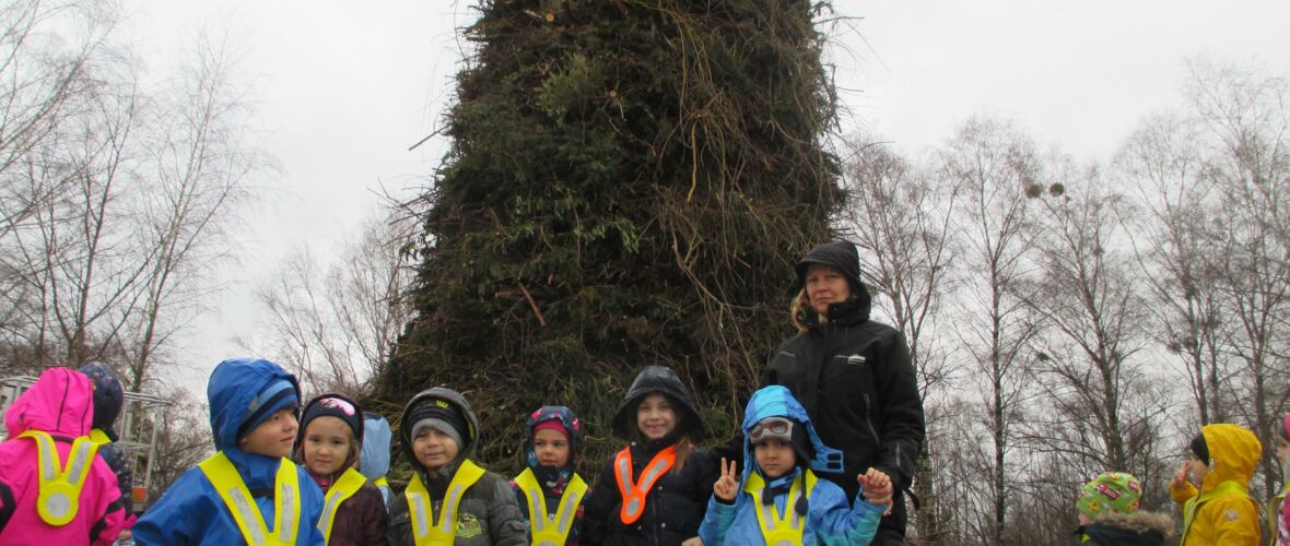 KIGA Augarten: Besuch bei der Funkenzunft "Höchst Brugg" KIGA Augarten: Besuch bei der Funkenzunft "Höchst Brugg"