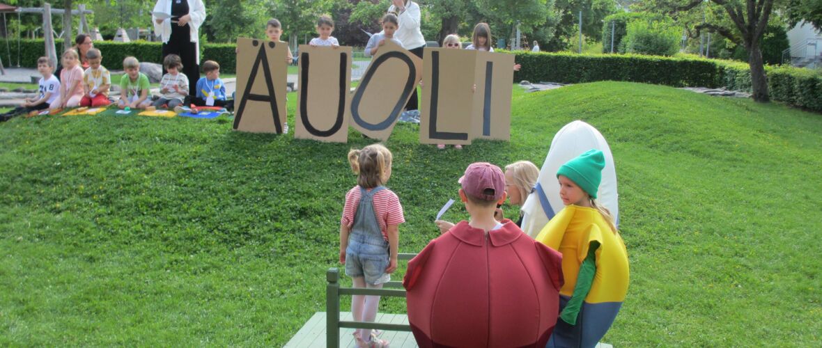 KIGA Engelbach: In Lustenau sagt man "Äuoli" KIGA Engelbach: In Lustenau sagt man "Äuoli"