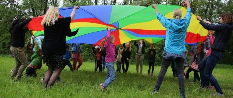 KIGA Wiesenrain: Muttertagspicknick KIGA Wiesenrain: Muttertagspicknick