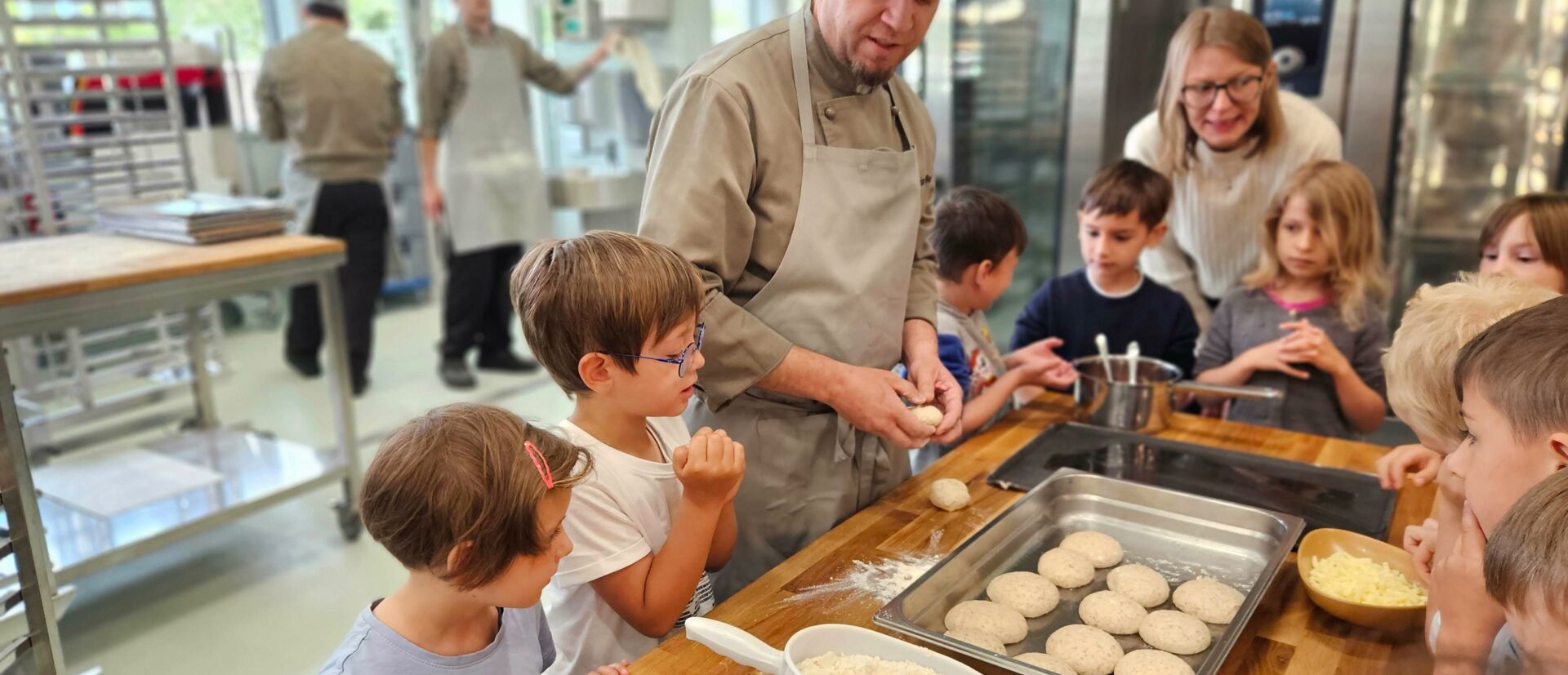 KIGA Engelbach besucht die "Esskultur Lustenau" KIGA Engelbach besucht die "Esskultur Lustenau"
