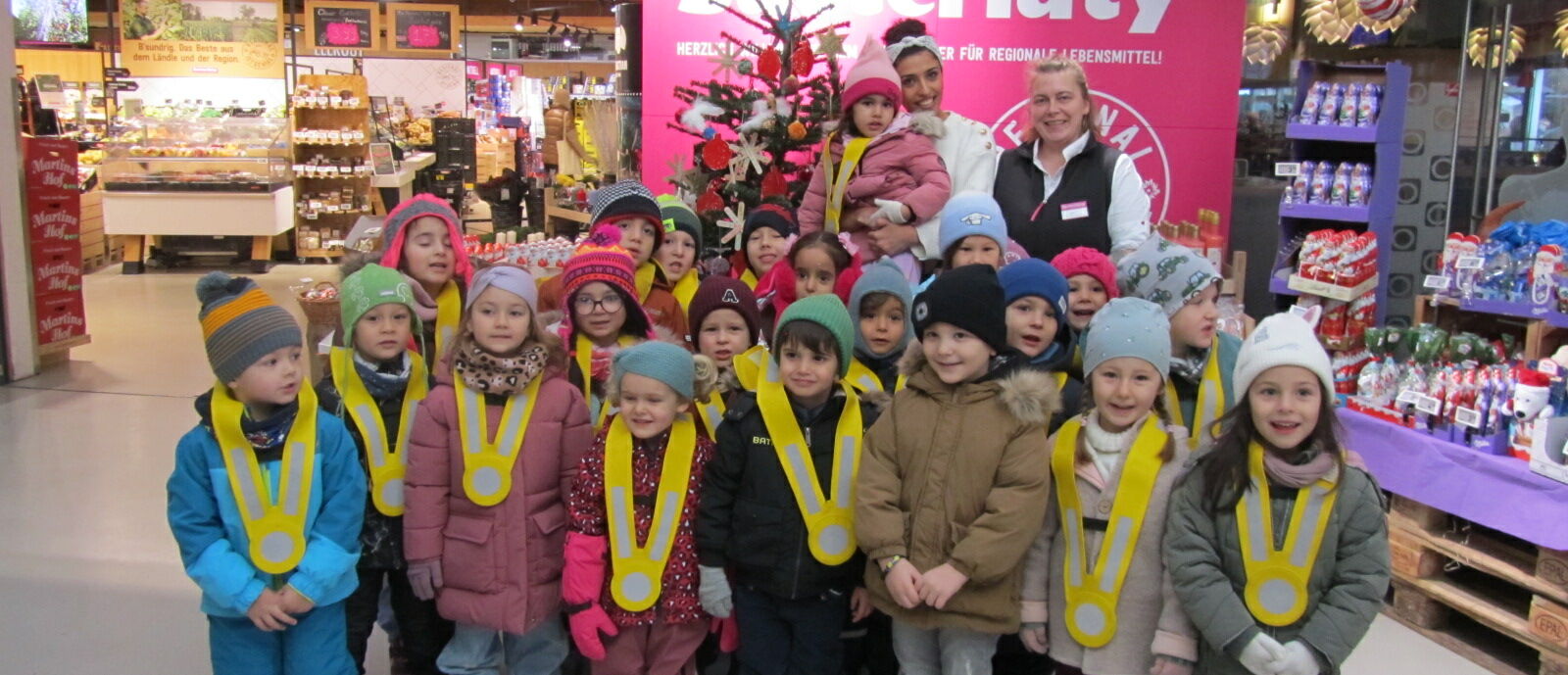 KIGA Am Engelbach: Weihnachtlicher Besuch im Sutterlüty