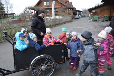 Die Riedkindihexe thronte auf dem Eichelefunken Die Riedkindihexe thronte auf dem Eichelefunken