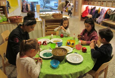 KIGA Am Engelbach: Weihnachtlicher Besuch im Sutterlüty