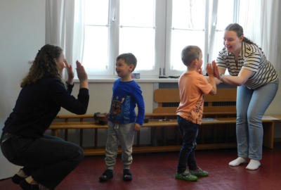 KIGA Wiesenrain: Musikalischer Besuch der 2.. KIGA Wiesenrain: Musikalischer Besuch der 2..