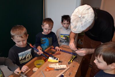 KIGA Wiesenrain: Musikalischer Besuch  KIGA Wiesenrain: Musikalischer Besuch