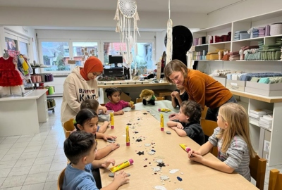 KIGA Weiler schnuppert Stickereiluft KIGA Weiler schnuppert Stickereiluft