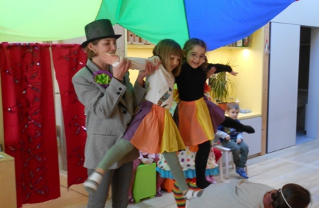 KIGA Am Engelbach: Willkommen im Zirkus Kunterbunt! KIGA Am Engelbach: Willkommen im Zirkus Kunterbunt!