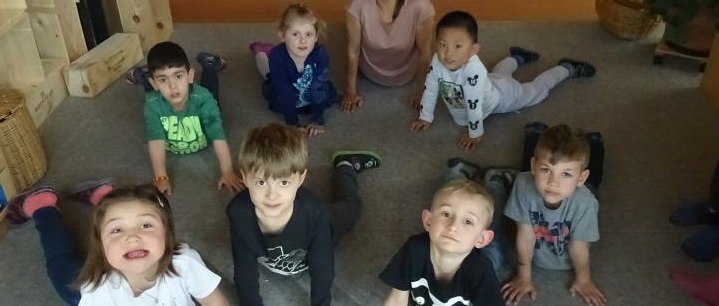 KIGA Rosenlächer im Yogafieber KIGA Rosenlächer im Yogafieber