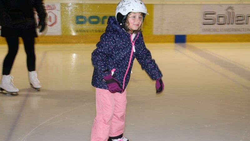 KIGA Wiesenrain: Auf schnellen Kufen unterwegs KIGA Wiesenrain: Auf schnellen Kufen unterwegs