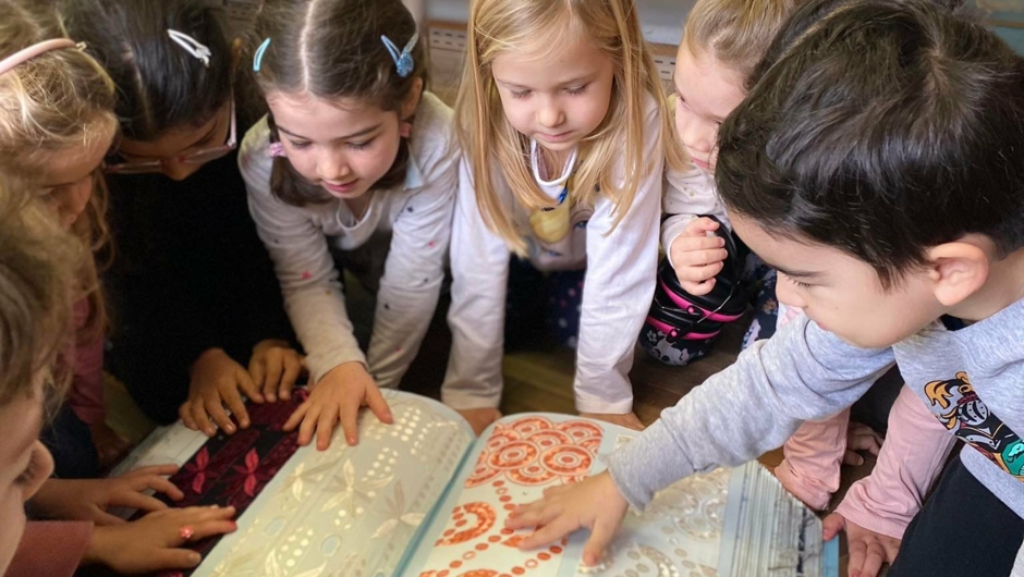 KIGA Weiler schnuppert Stickereiluft KIGA Weiler schnuppert Stickereiluft