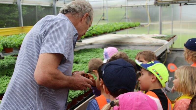 KIGA Wiesenrain: Auf den Spuren des Maulwurfes KIGA Wiesenrain: Auf den Spuren des Maulwurfes
