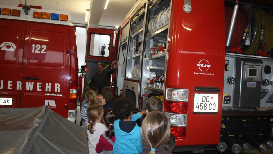 KIGA Rheindorf bei der Feuerwehr KIGA Rheindorf bei der Feuerwehr
