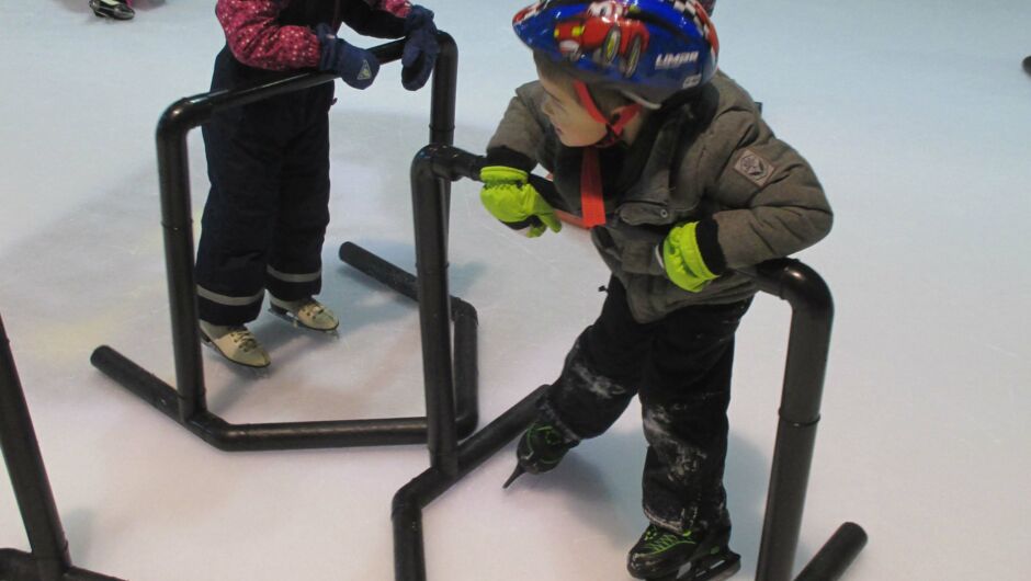 KIGA Augarten fährt Schlittschuh KIGA Augarten fährt Schlittschuh