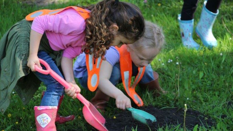 KIGA Wiesenrain: Auf den Spuren des Maulwurfes