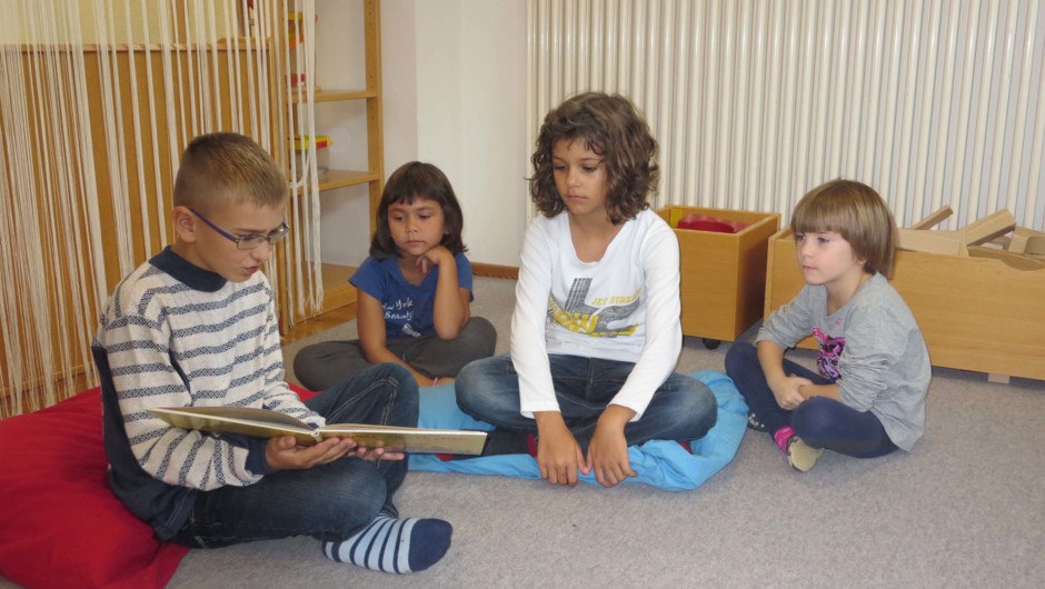 KIGA Rotkreuz - Schüler lesen vor