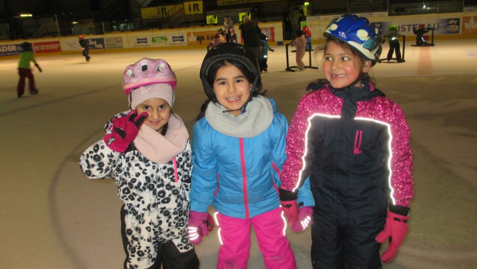 KIGA Augarten fährt Schlittschuh KIGA Augarten fährt Schlittschuh