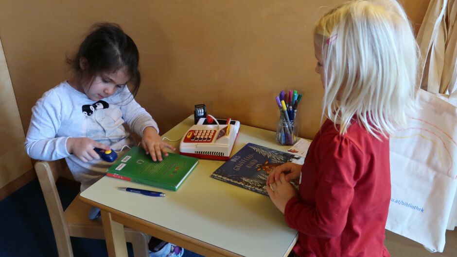 KIGA Am Schlatt: "Auf die Bücher! fertig! los!" KIGA Am Schlatt: "Auf die Bücher! fertig! los!"