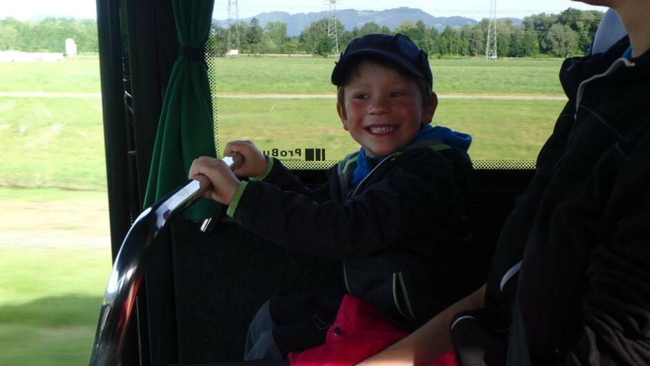 Riedkindi ist uf da Alpa doba Riedkindi ist uf da Alpa doba