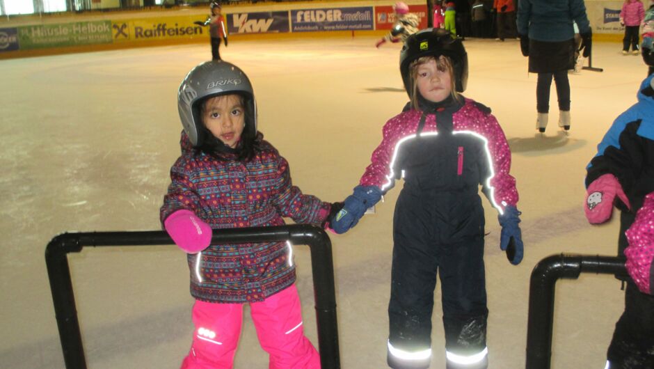 KIGA Augarten fährt Schlittschuh KIGA Augarten fährt Schlittschuh