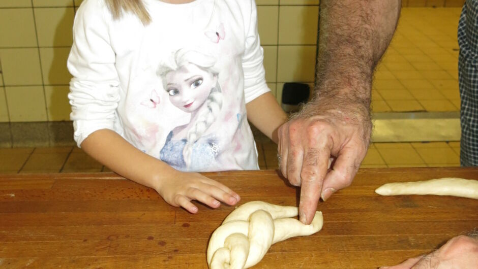 KIGA Am Schlatt zu Besuch beim Dorfbeck KIGA Am Schlatt zu Besuch beim Dorfbeck