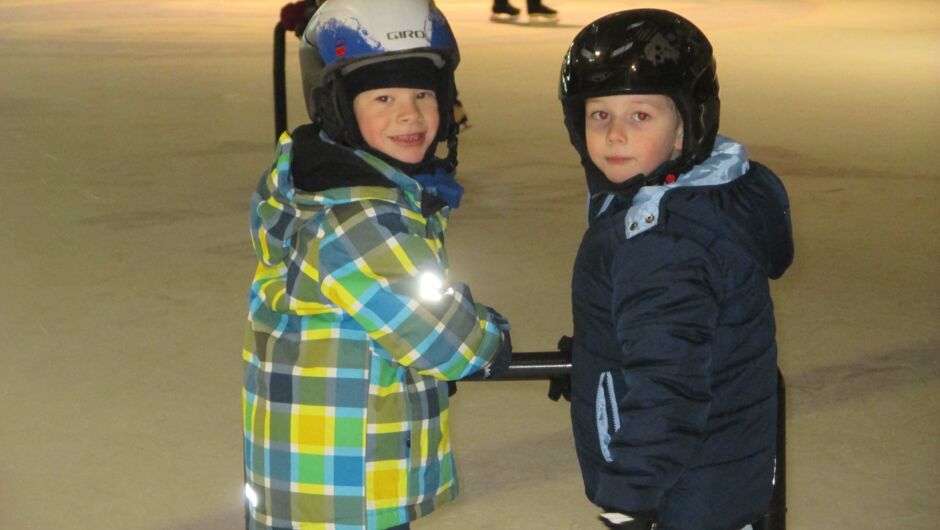 KIGA Augarten fährt Schlittschuh KIGA Augarten fährt Schlittschuh