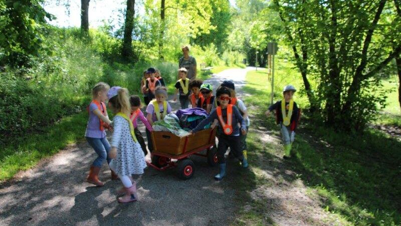 KIGA Wiesenrain: Auf den Spuren des Maulwurfes