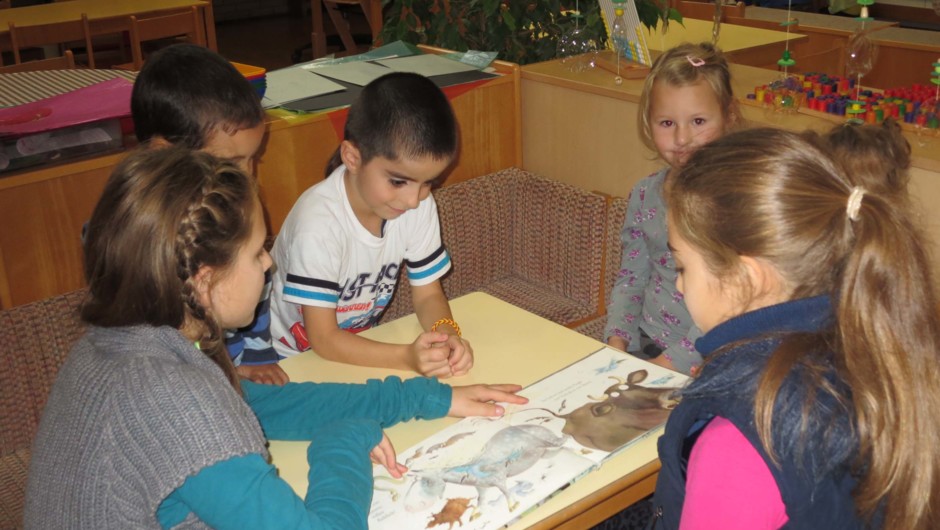 KIGA Rotkreuz - Schüler lesen vor KIGA Rotkreuz - Schüler lesen vor