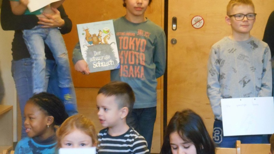KIGA Hannes Grabher: Bücher, Bücher, Bücher KIGA Hannes Grabher: Bücher, Bücher, Bücher