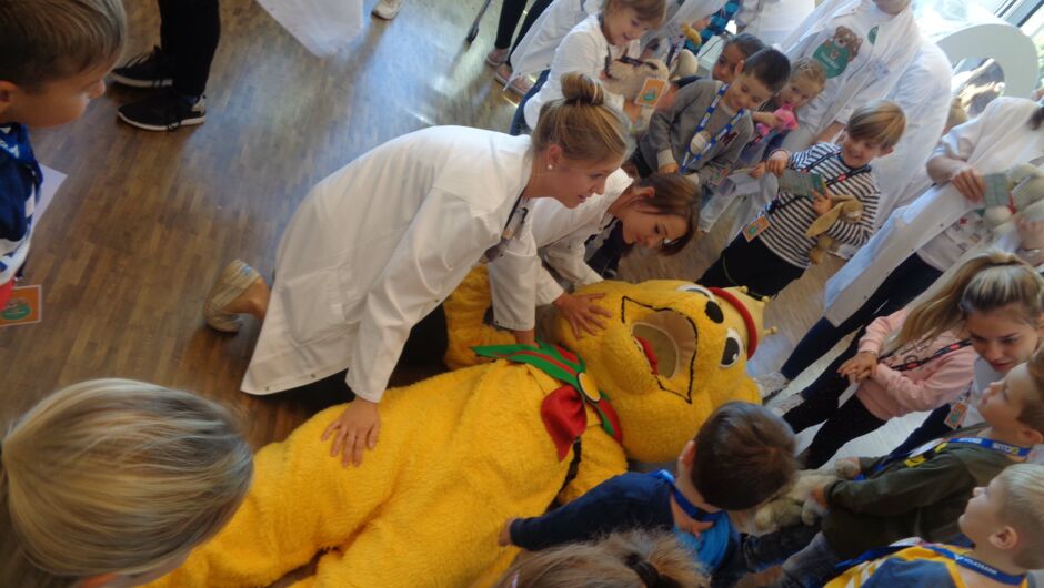 KIGA Augarten fährt zum Teddybärenkrankenhaus KIGA Augarten fährt zum Teddybärenkrankenhaus