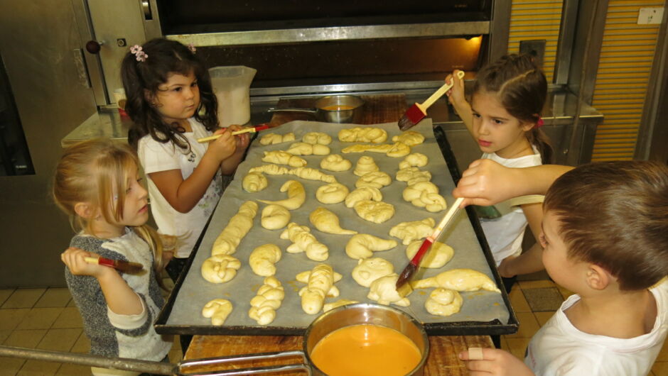 KIGA Am Schlatt zu Besuch beim Dorfbeck KIGA Am Schlatt zu Besuch beim Dorfbeck
