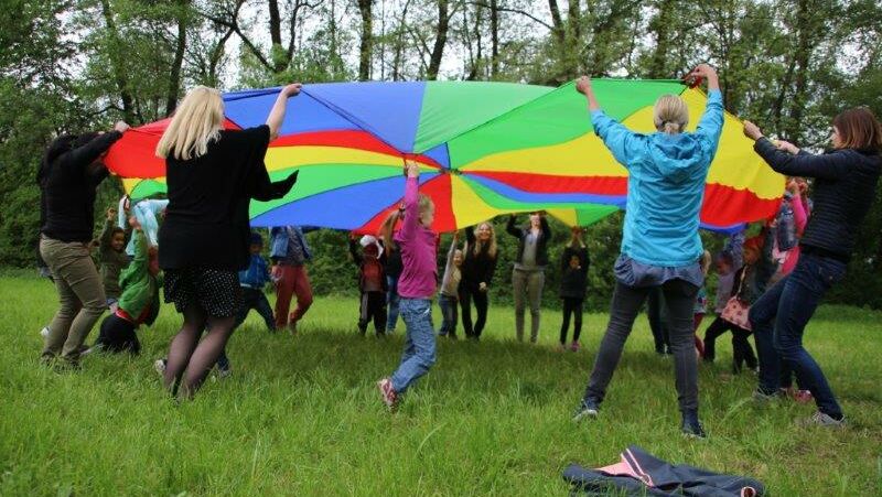 KIGA Wiesenrain: Muttertagspicknick KIGA Wiesenrain: Muttertagspicknick